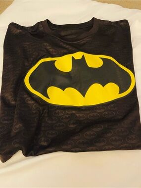 Batman Short Sleeve Tee - Black and Yellow Bat Emblem